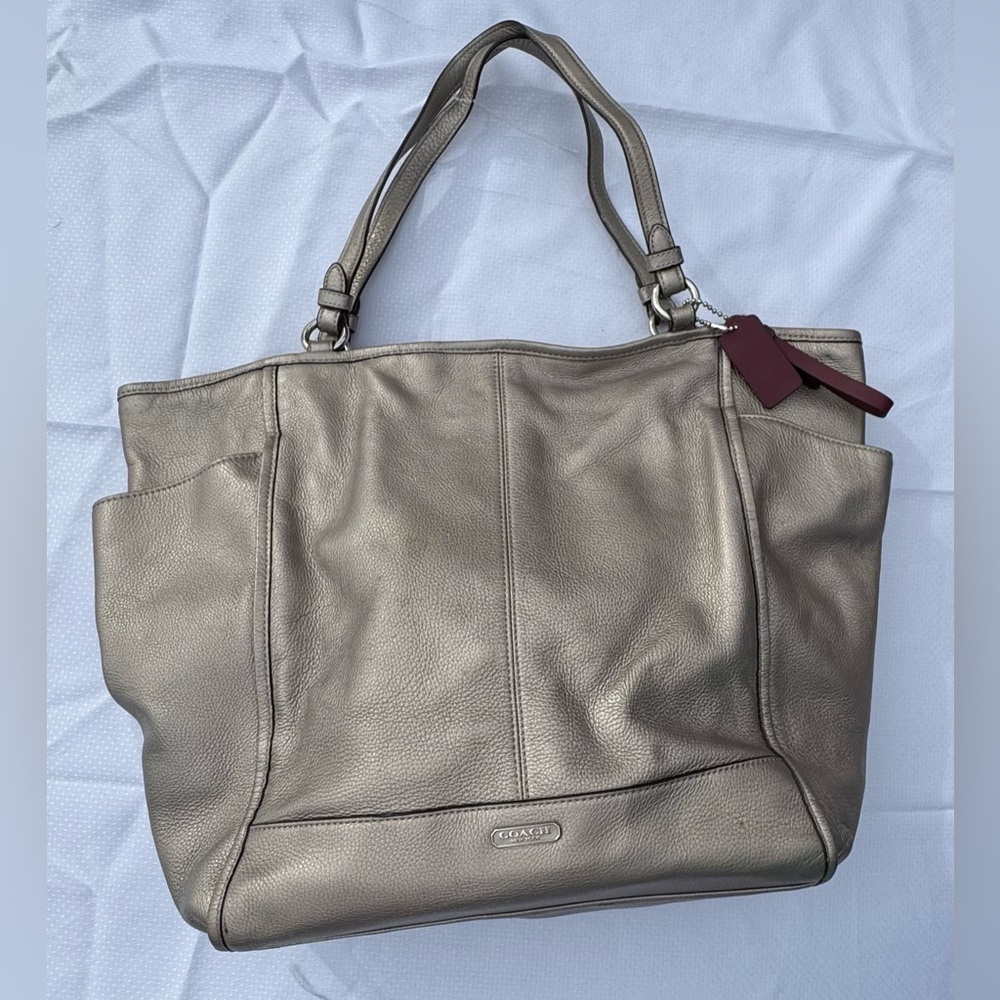 Coach New York Vintage Silver Pebble Grain Leather Tote